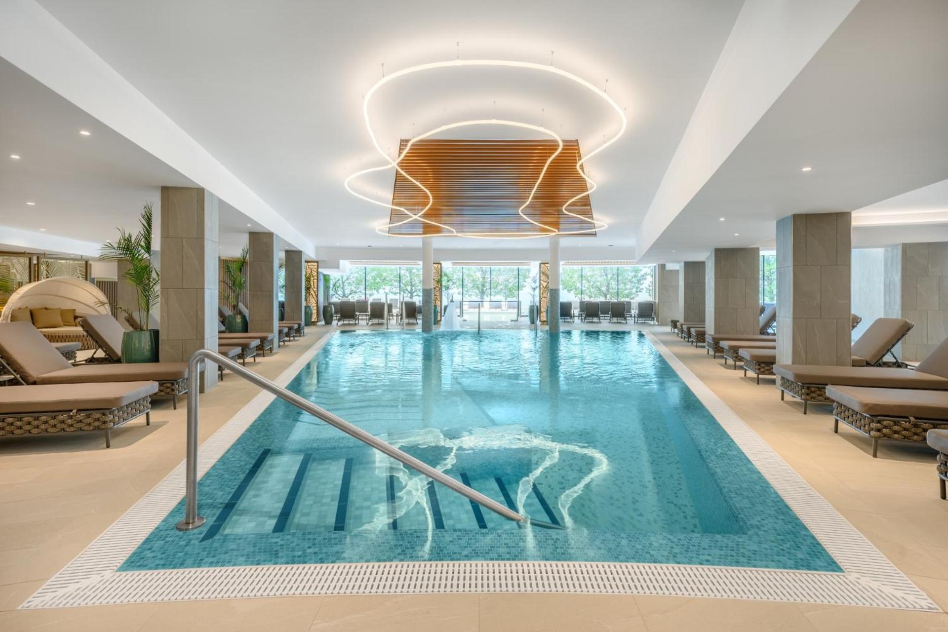 Kenese Bay Garden Resort & Conference バラトンケネシェ エクステリア 写真