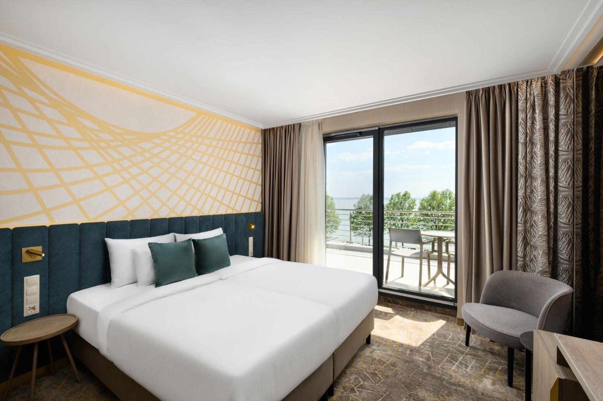 Kenese Bay Garden Resort & Conference バラトンケネシェ エクステリア 写真