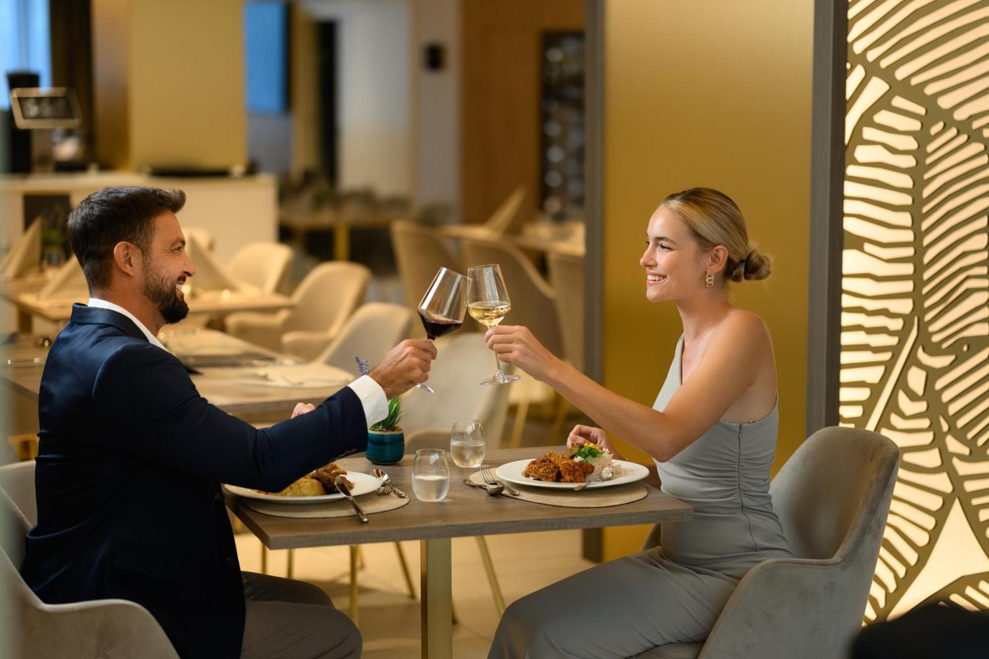 Kenese Bay Garden Resort & Conference バラトンケネシェ エクステリア 写真